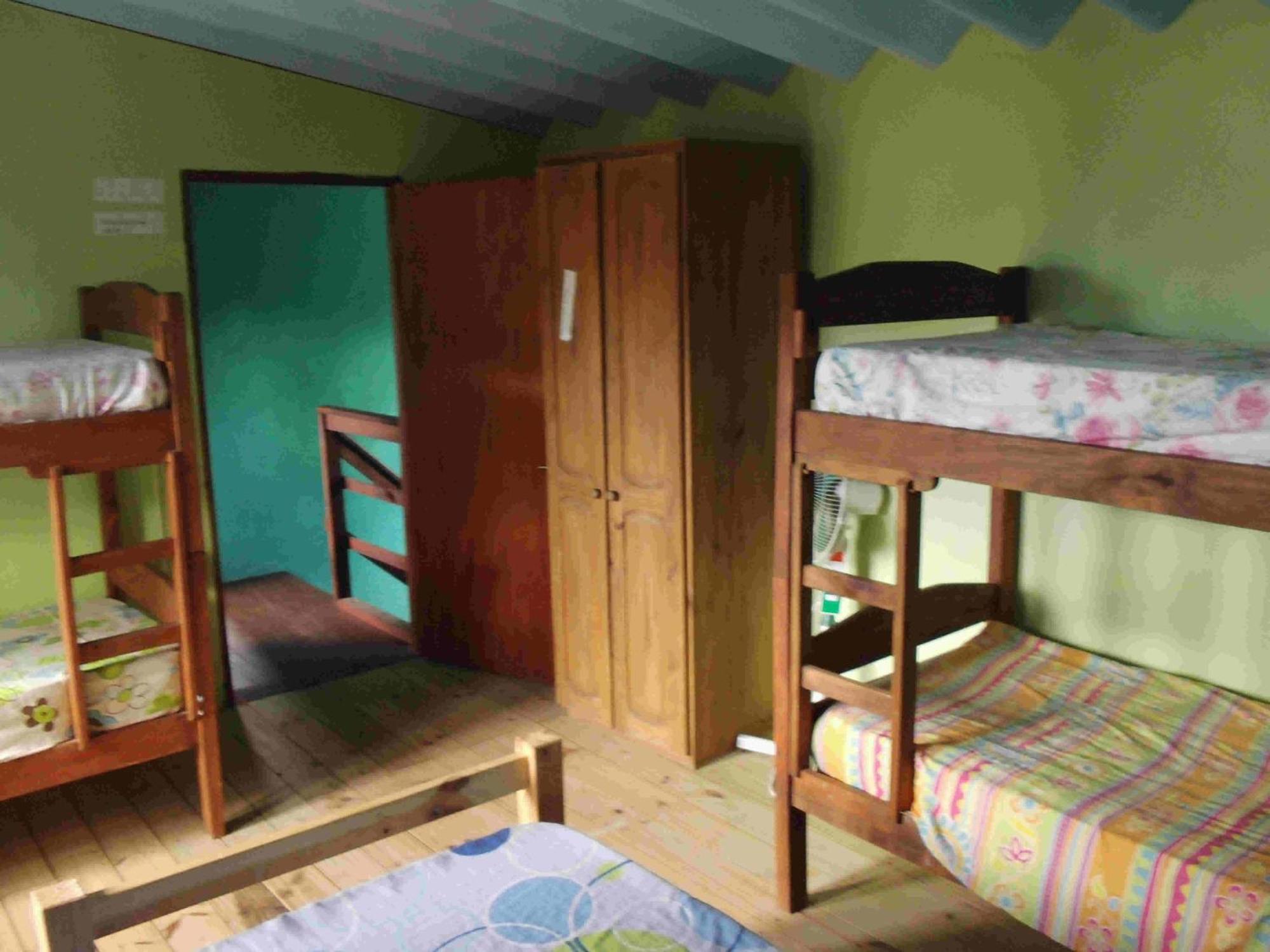 Hostel Lo De Milton Барра-де-Валисас Номер фото